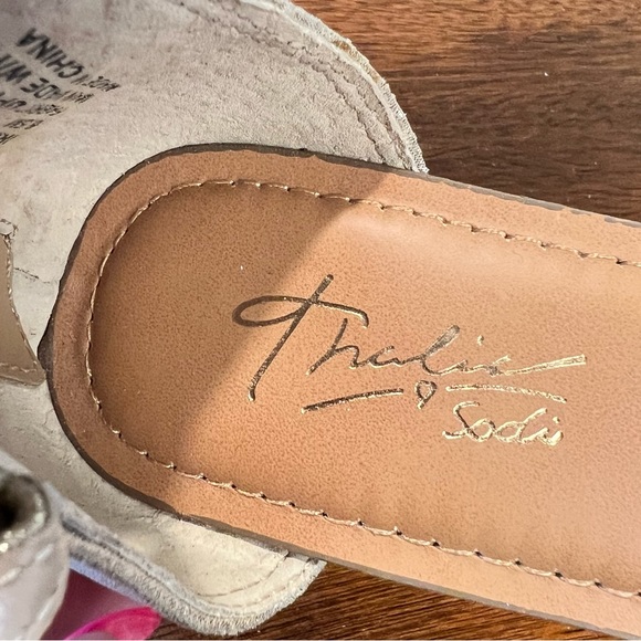 Thalia Sodi Gold wrap around ankle Rhinestone Sandals Size 6.5 - Picture 12 of 12